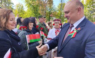 Дмитрий Демидов принял участие в торжественном мероприятии, посвящённом Дню Государственного флага, Государственного герба и Государственного гимна Республики Беларусь в Полоцке