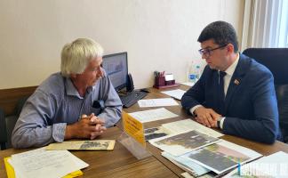 Здравоохранение и восстановление памятников: Сергей Левкович провёл личный приём в Дубровно