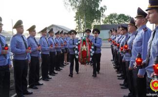 Судебные эксперты Витебской области почтили память погибших, зажгли огни памяти и возложили цветы