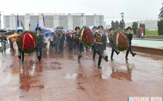 В рамках Дней Союзного государства в Витебске возложили цветы к Вечному огню