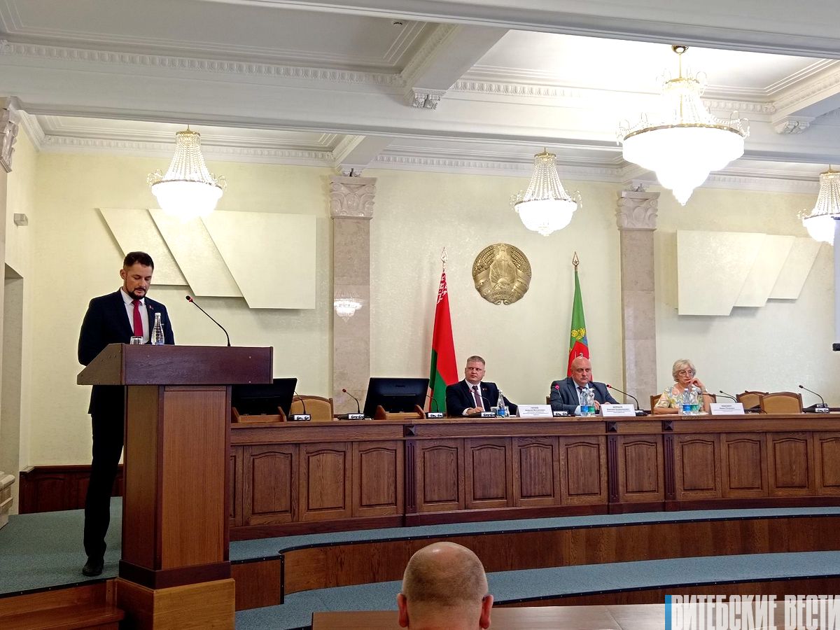 На внеочередной сессии областного Совета депутатов внесли изменения в распределение бюджетных средств