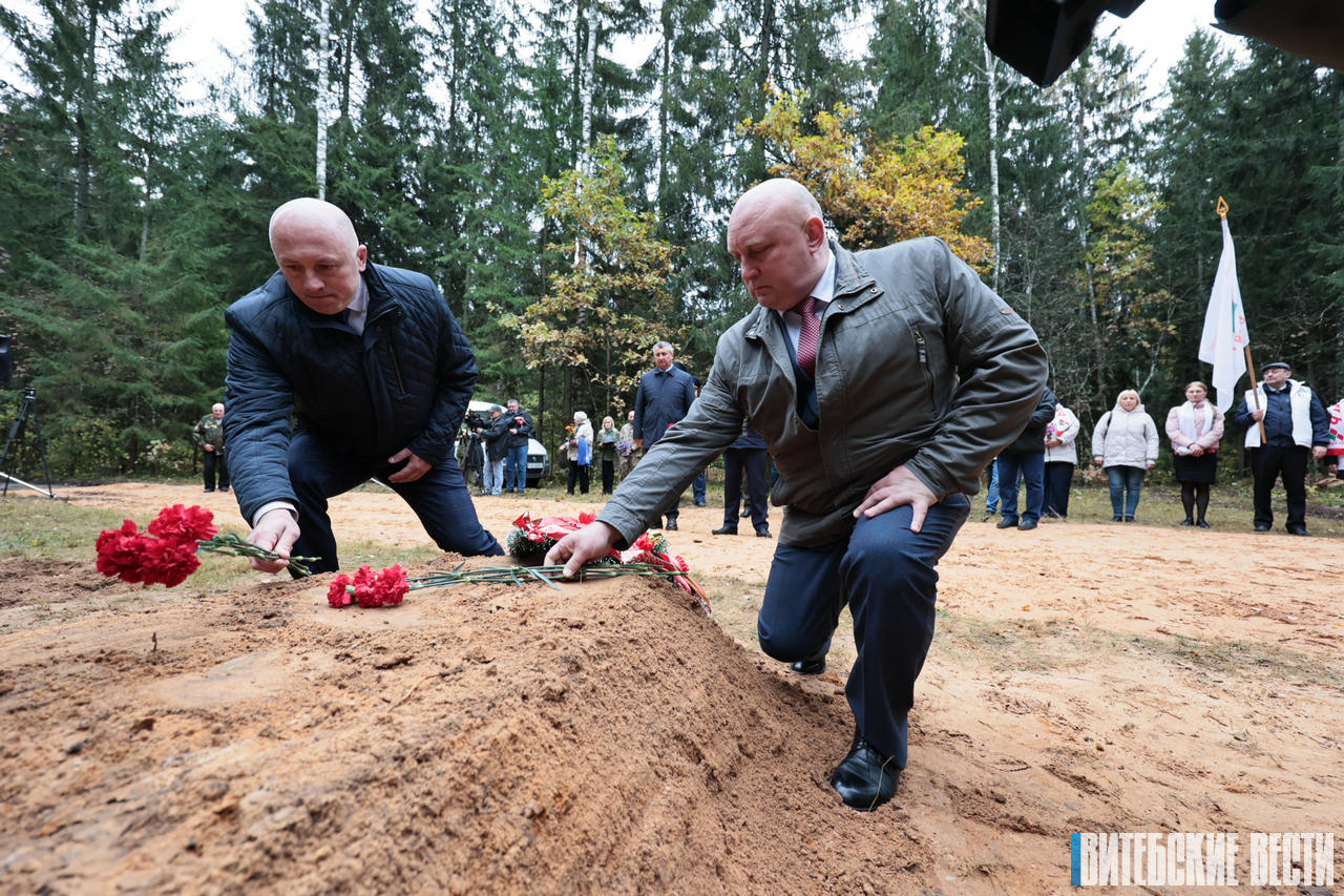 Вблизи деревни Вишни Лиозненского района перезахоронены останки 15 воинов, погибших в годы Великой Отечественной войны