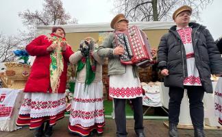 Мастера домов ремесел из разных уголков Витебской области широко представляют свои изделия в Полоцке