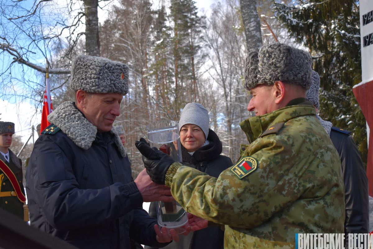 Полоцкие пограничники передали «Эстафету Победы» представителям Пограничного управления ФСБ по Республике Карелия