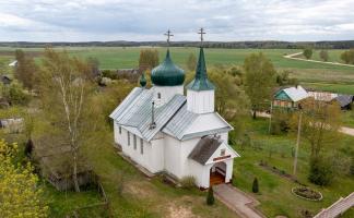 40 км до райцентра: как жители агрогородка Краснолуки в Чашникском районе борются за магазин и транспорт