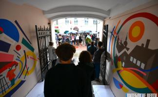 В центре города открыли обновленную арку «Витебск в ритме искусства»