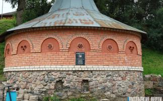 В Сенно завершается обновление криницы «Капличка»