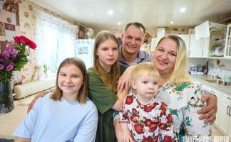 Многодетный отец из Лепельского района Дмитрий Голубец поделился секретами воспитания троих дочерей