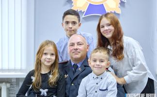 Прапорщик из Докшиц Марат Сухаревич: как многодетный отец находит время на службу и уроки