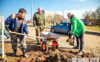 Республиканский субботник в Витебской области: 50% средств – на музей истории Беларуси, часть – на памятный знак в Орше