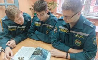 Хранители пламени памяти. Воспитанники клуба «Спасатель» возвращает имена героев-огнеборцев Витебщины