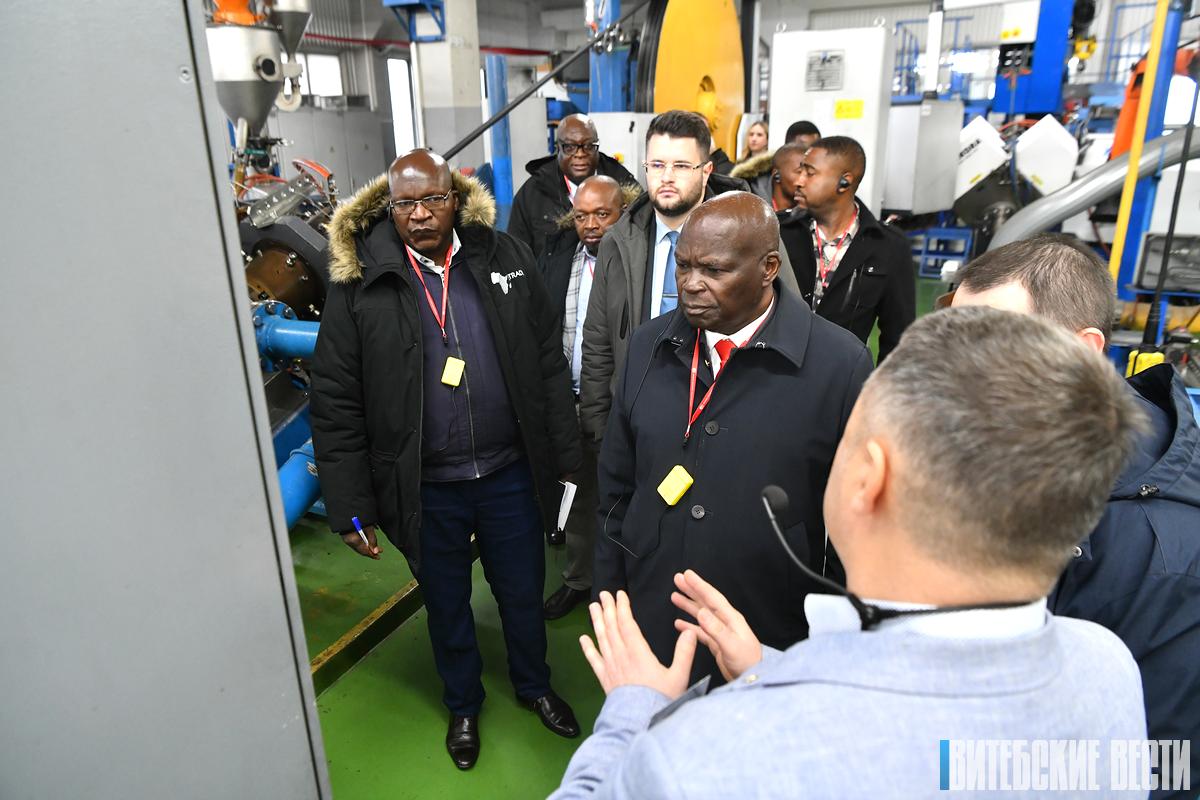 Энергия деловых контактов: делегация из Зимбабве посетила Витебскую ГЭС