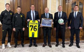 Александр Субботин и Владимир Юргевич встретились с директором футбольного клуба 