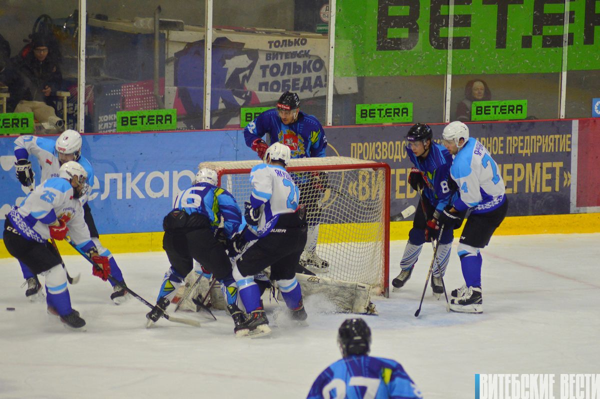 Сборная Витебской области упустила победу в домашнем матче республиканских соревнований по хоккею среди любительских команд на призы Президентского спортклуба