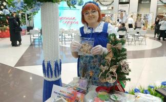 50 картин, кружки и сотни подопечных: слабовидящая Людмила Синкевич из Браслава доказывает, что можно жить полной жизнью