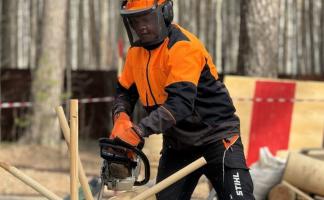 Вместо гаджетов — бензопила! Как происходит обучение в Полоцком государственном лесном колледже