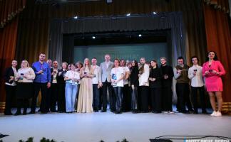 Марафон добра, награждение активистов и партнеров: областной патриотический слет завершил концерт «Код ДНК»