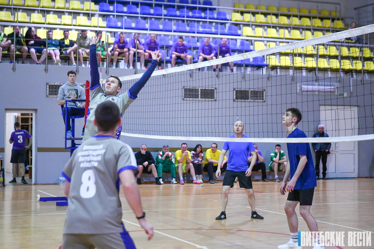 Традиционный турнир по волейболу прошел среди военных комиссариатов Витебщины