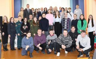 Перспективы, поддержка, жильё: в формате открытого диалога руководство Толочинского района пообщалось с молодыми специалистами 