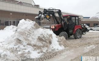 На Рождество более 1200 единиц спецтехники занято на уборке снега в Беларуси