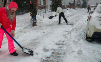 Патриоты Витебска оказали помощь родильному дому №2 в борьбе со стихией