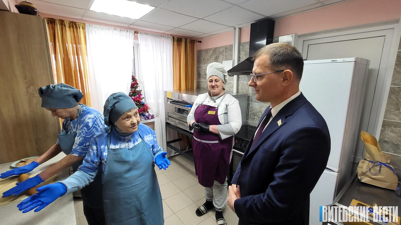 Министерство информации поздравило постояльцев Оршанского социального пансионата в рамках акции «От всей души»