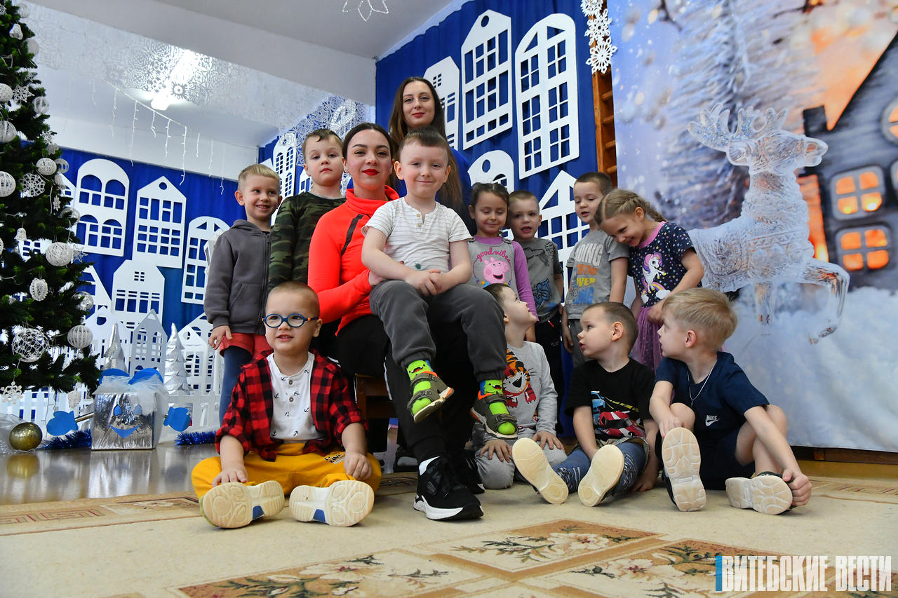 Две Алины из Сенно: как подруги прошли школьную скамью, вуз и теперь работают в одном детском саду