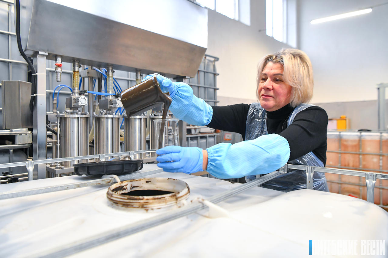 Запас на 250 лет: в Чашниках запустили производство органических удобрений из сапропеля