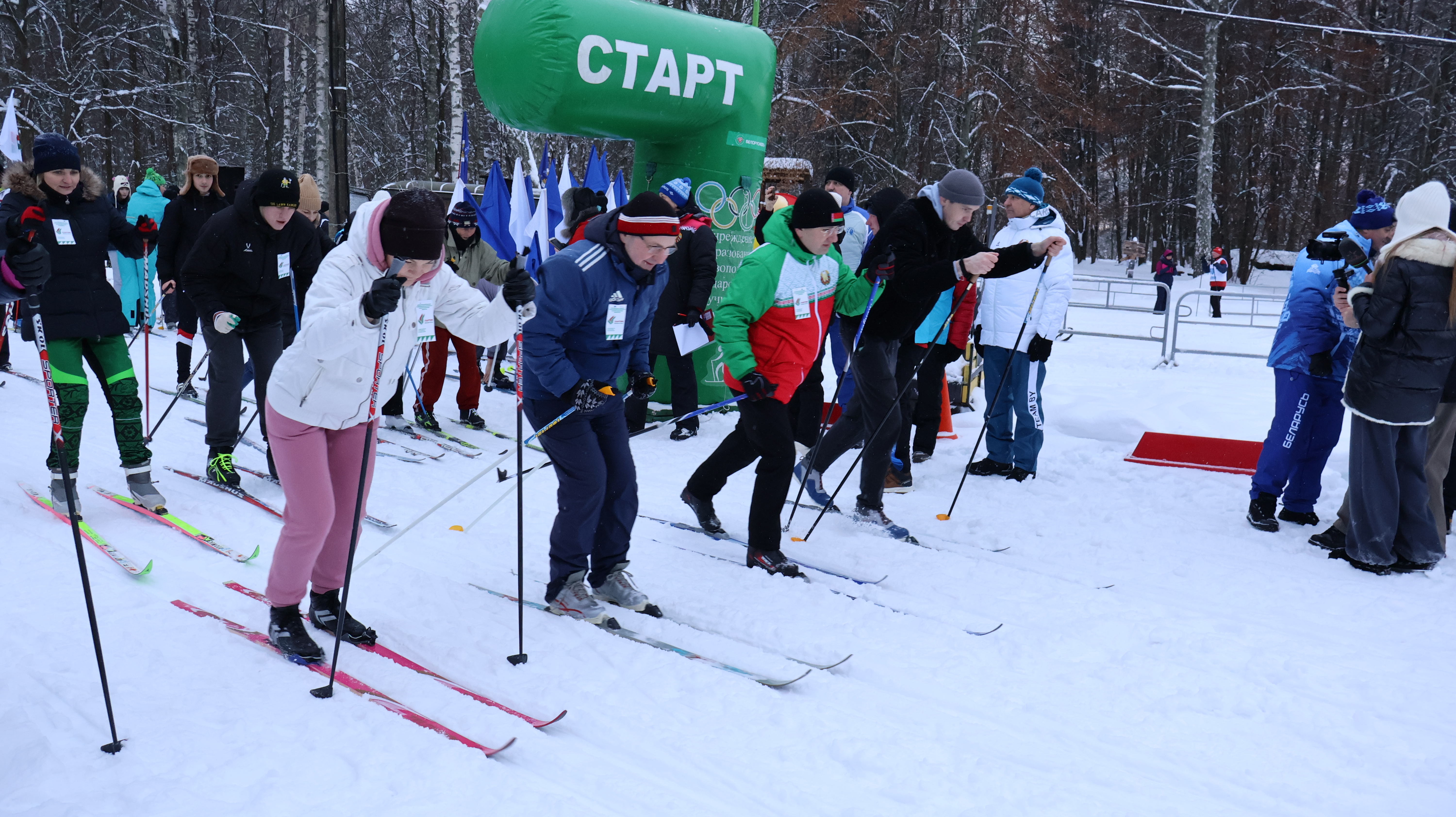 Более 2000 любителей активного отдыха в парке культуры и отдыха собрал городской спортивный праздник «Новополоцкая лыжня – 2026»