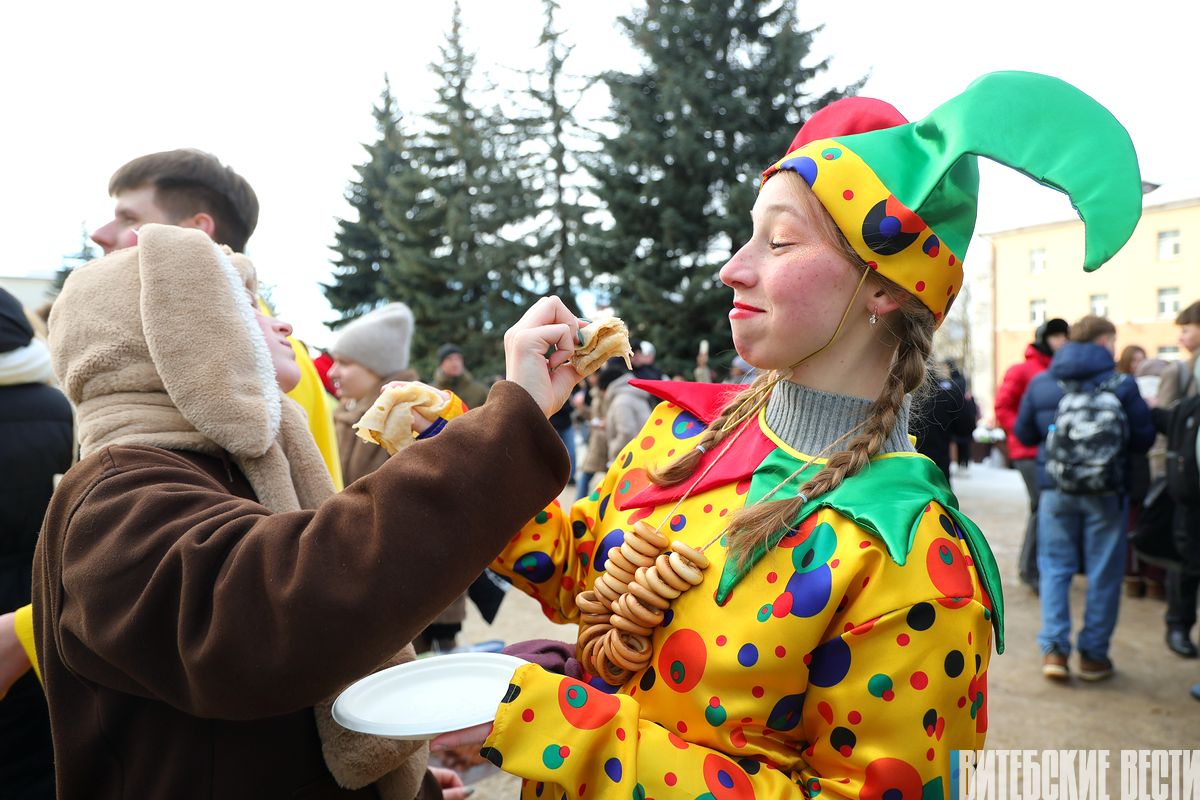 Как витебские студенты-медики Масленицу лечили: репортаж с блинами и рекордами