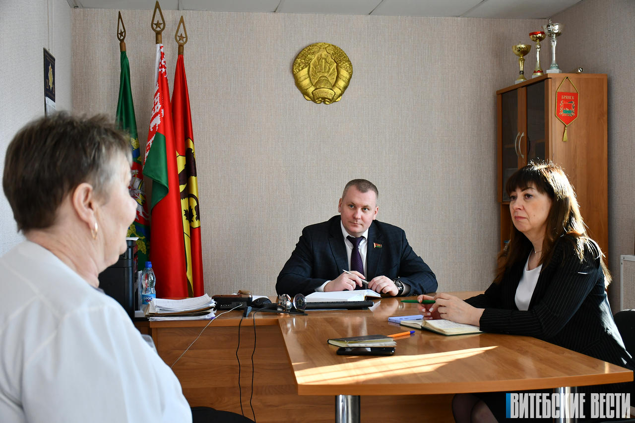 Субботник в Прудниках и доступный отдых в «Лосвидо»: итоги выездного приема депутата в Городокском районе