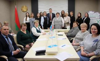 Не толькі грошы і лічбы: як у Віцебску супрацоўнікі банка пісалі «Карпаратыўную дыктоўку»