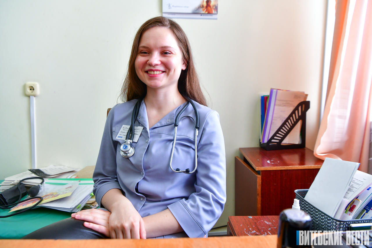 Молодой специалист из Новолукомля: врач Валерия Позняк о первом рабочем месте, наставниках и помощи пациентам