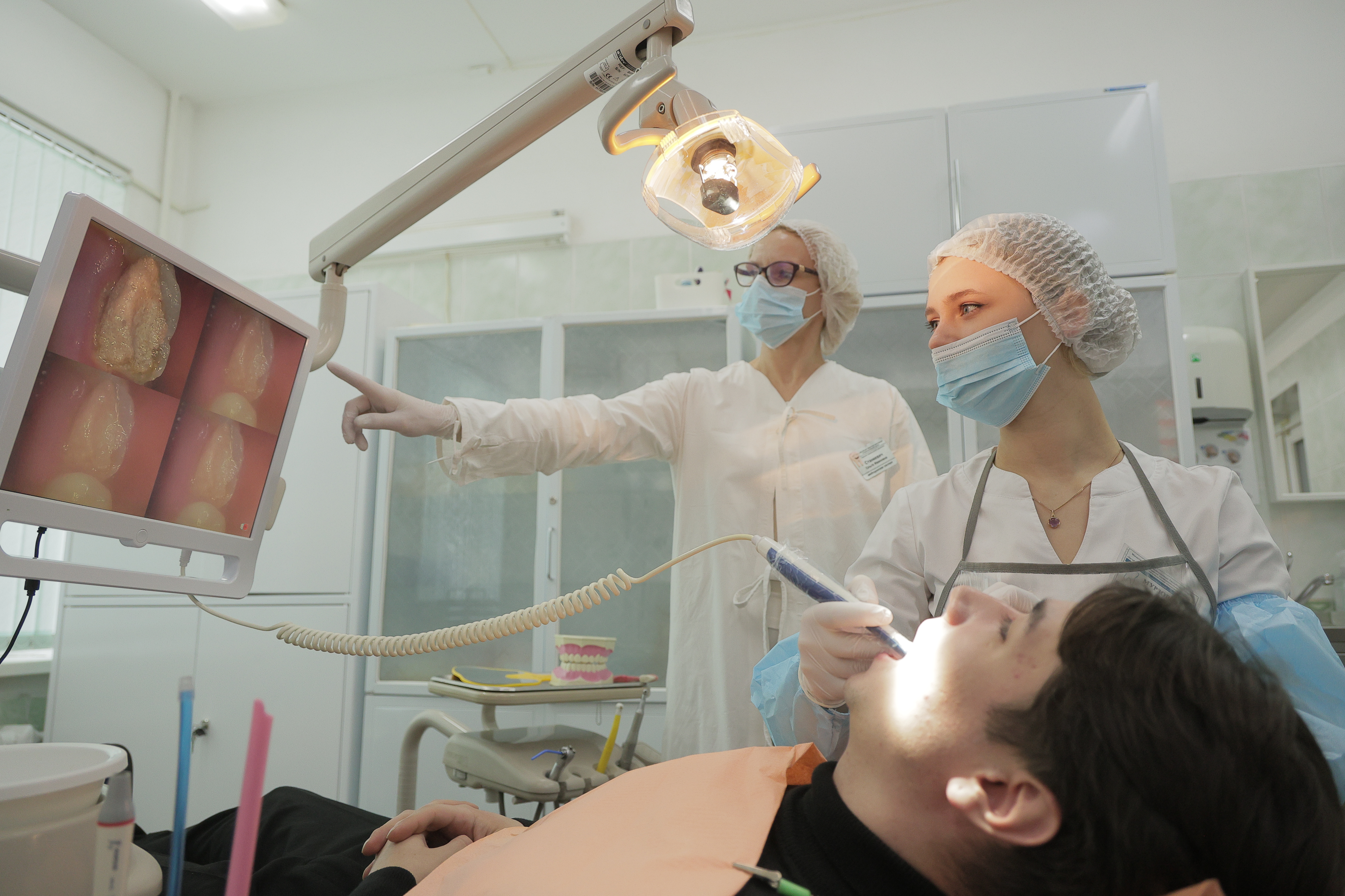 Интенсив для новичков. Молодые специалисты проходят усиленную профессиональную подготовку в областном клиническом стоматологическом центре