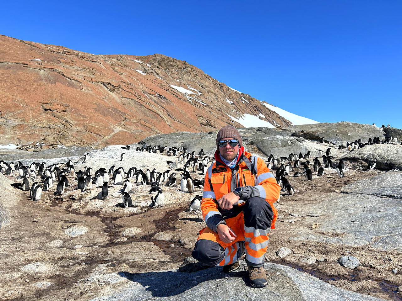 Тройчы ў Антарктыдзе: гісторыя маладога палярніка з Полацка Мікіты Ізідзерава