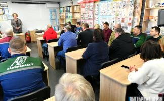 Анжелика Никитина встретилась с коллективом предприятия по производству пластиковой тары в Витебске