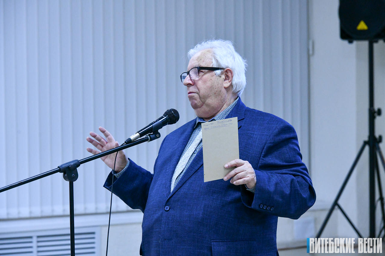 В Витебске Аркадий Подлипский представил свою 90-ю краеведческую книгу. О чем она?