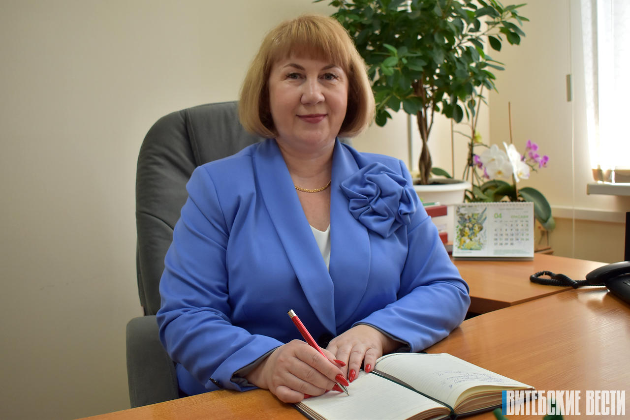 Баланс между расчетом и теплом: как Марина Мишута управляет Центром банковских услуг в Глубоком и вдохновляет коллектив на победы