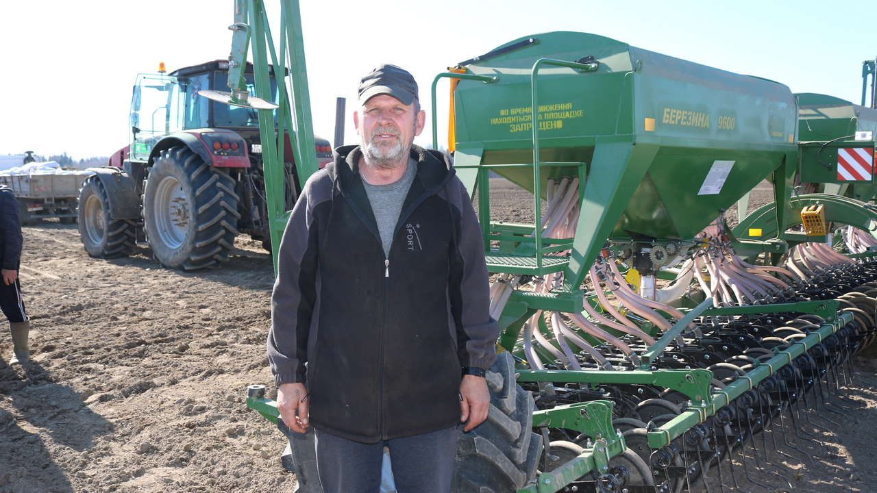 Сев стартовал раньше и идет на максимальной производительности: как аграрии Поставщины завершают яровой сев