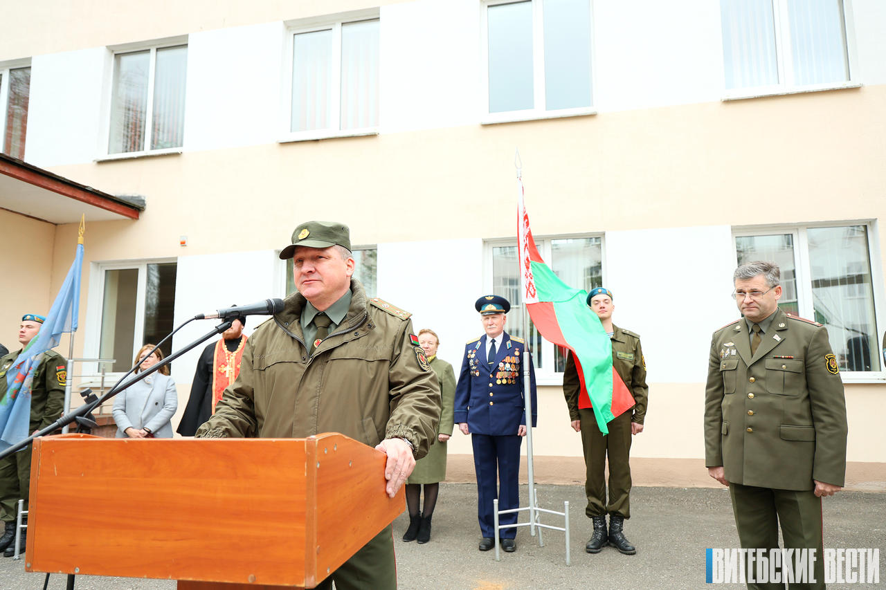 Более 150 призывников отправились на службу в элитные подразделения: в Витебской области стартовал весенний призыв