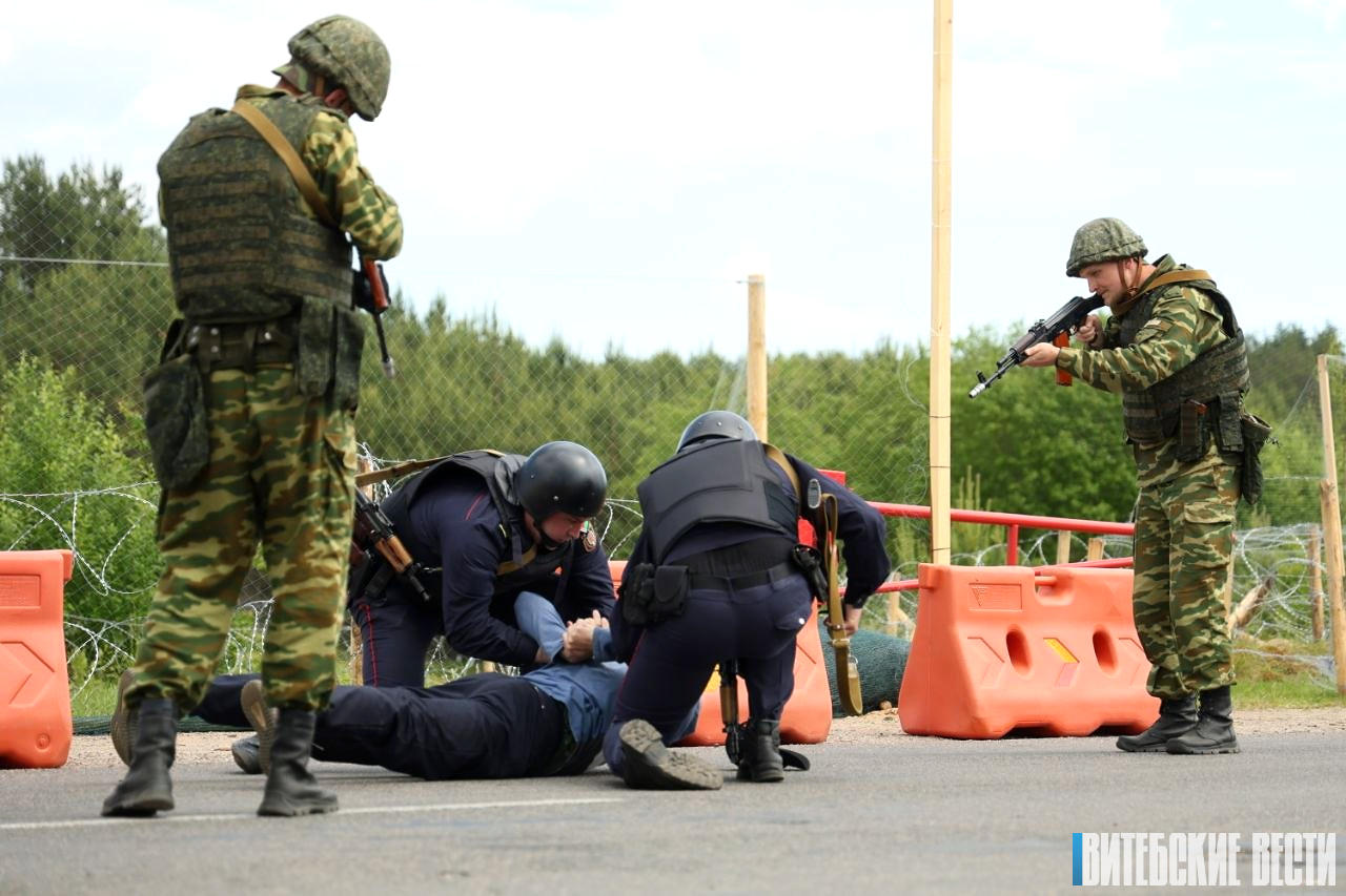 Сбор по территориальной обороне проходит в Лепельском районе: участие принимают председатели горисполкомов и военные комиссары