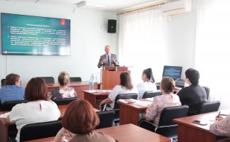 Сергей Мелешкин провел встречу с управляющими делами райисполкомов области
