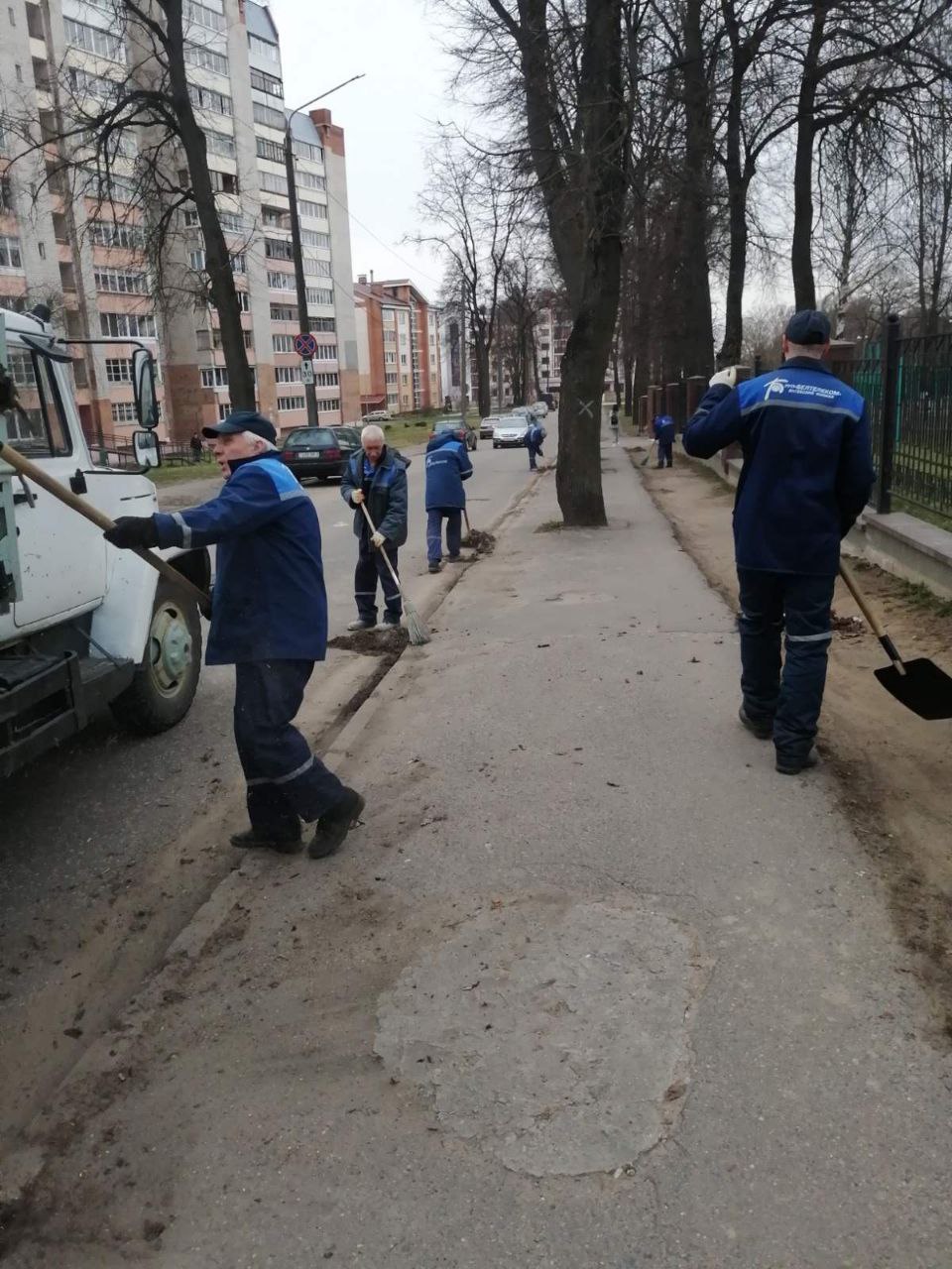 В Витебской области продолжается наведение порядка на земле после зимы