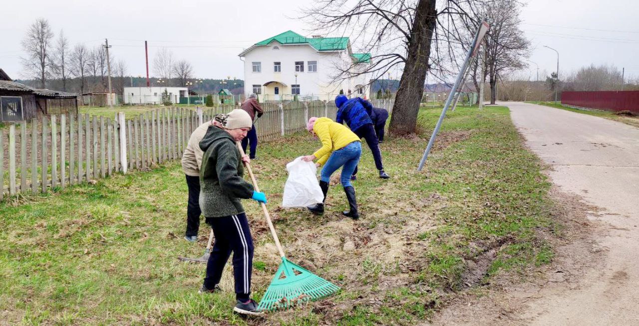 В Витебской области продолжается наведение порядка на земле после зимы