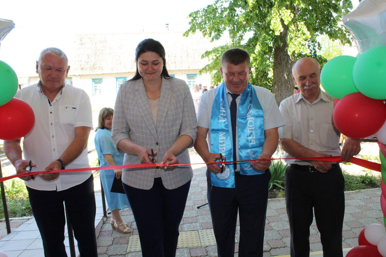 В агрогородке Улла Бешенковичского района открыли социальную парикмахерскую