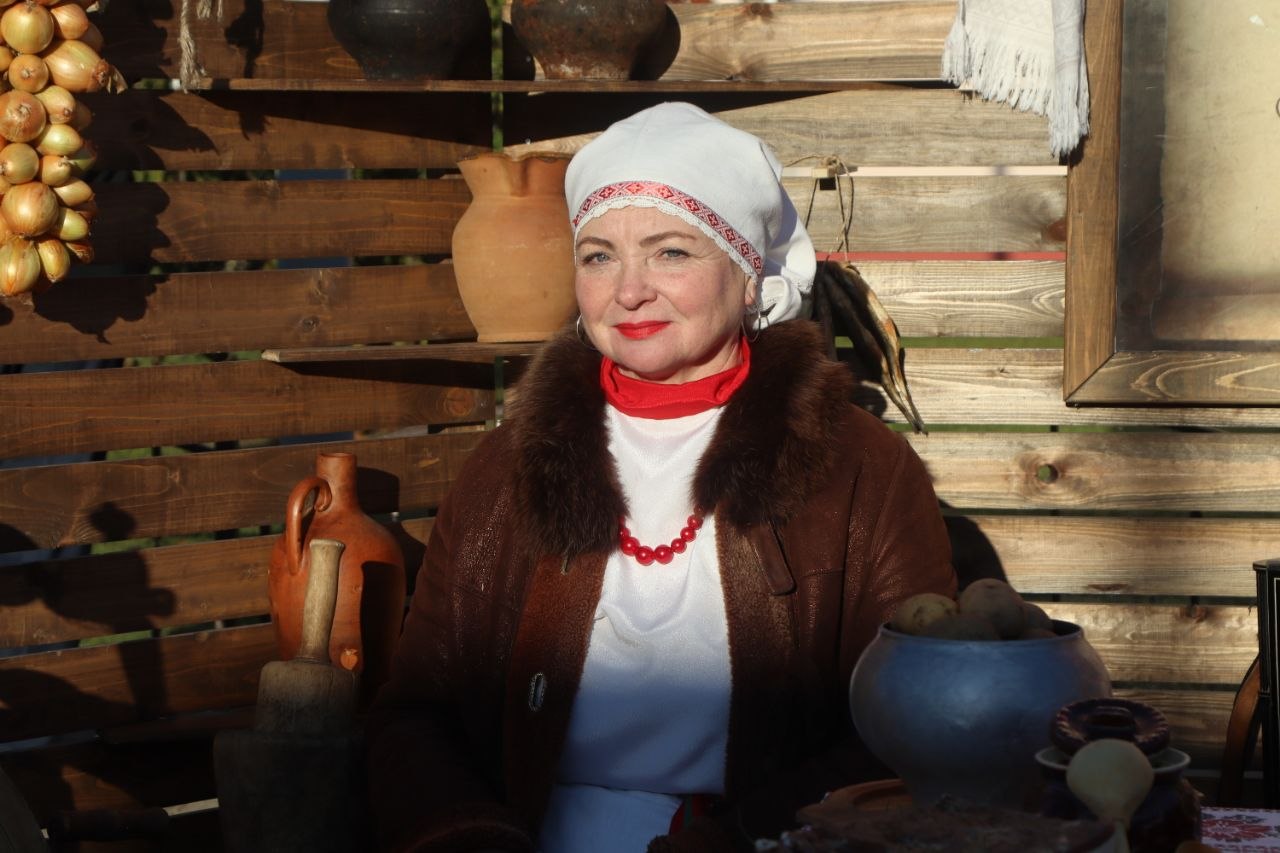 Праздничные локации, тематические подворья, песни и танцы. Так в Миорах встречают областной фестиваль-ярмарку тружеников села «Дажынкі – 2026»