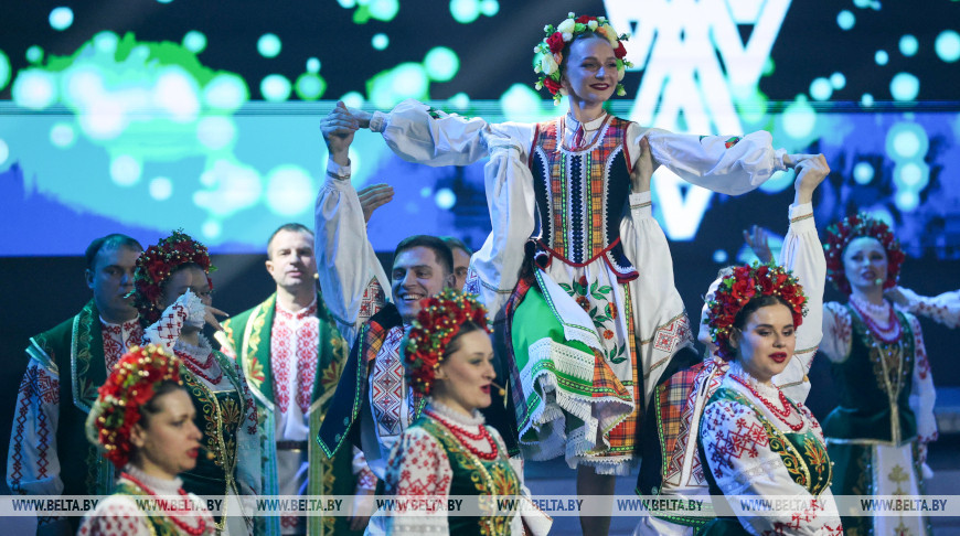 Александр Лукашенко отметил особую заслугу работников культуры в приумножении духовного богатства страны