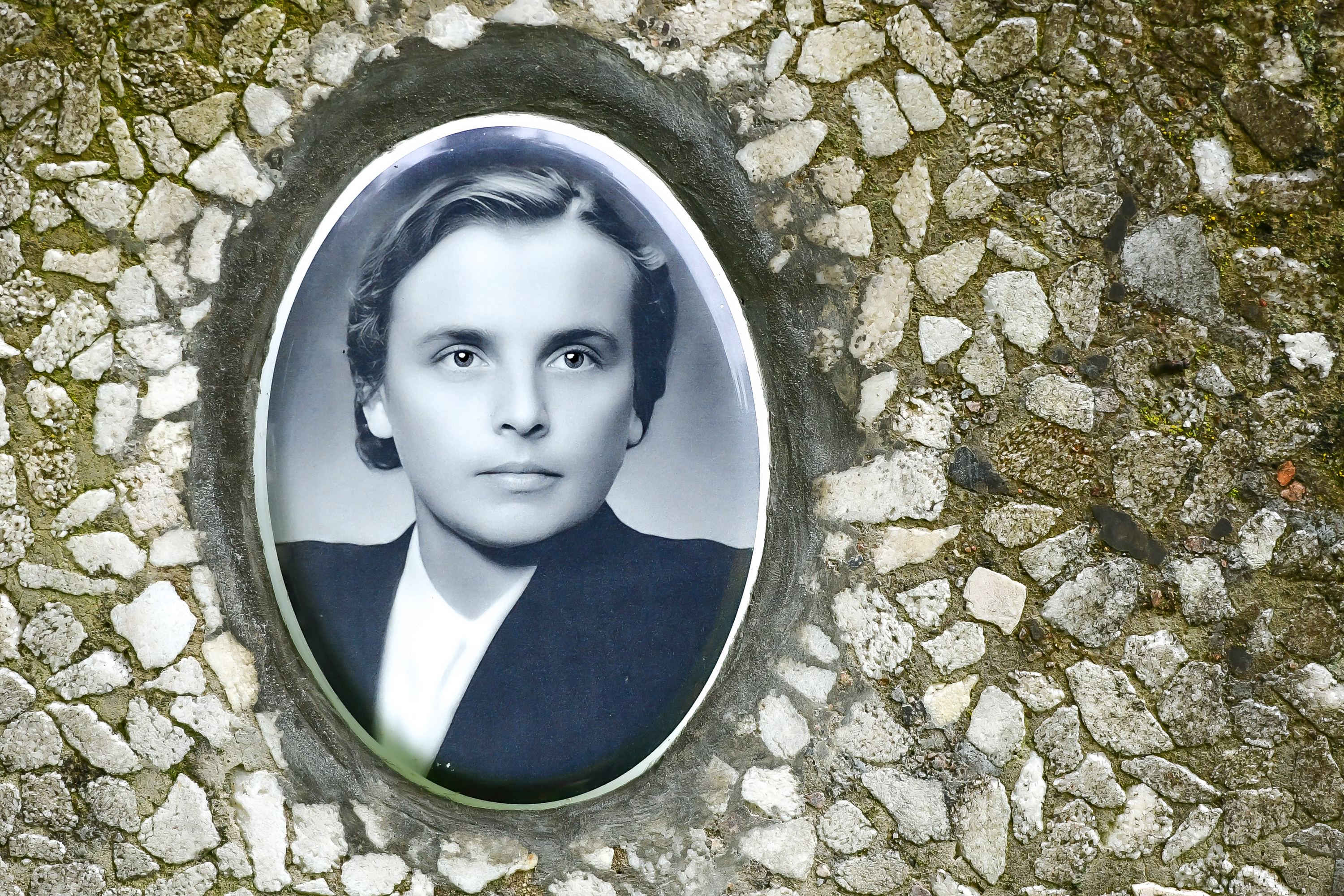 Тайна забытой могилы на Старо-Семеновском кладбище: история учительницы математики Нины Ивановны Шавель из Витебска